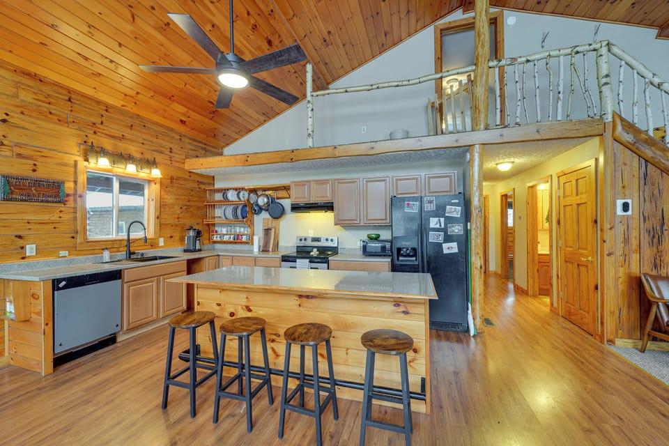 House (3 Bedrooms) | Interior