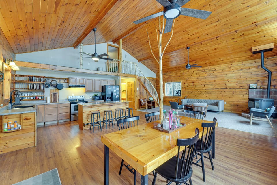 House (3 Bedrooms) | Interior