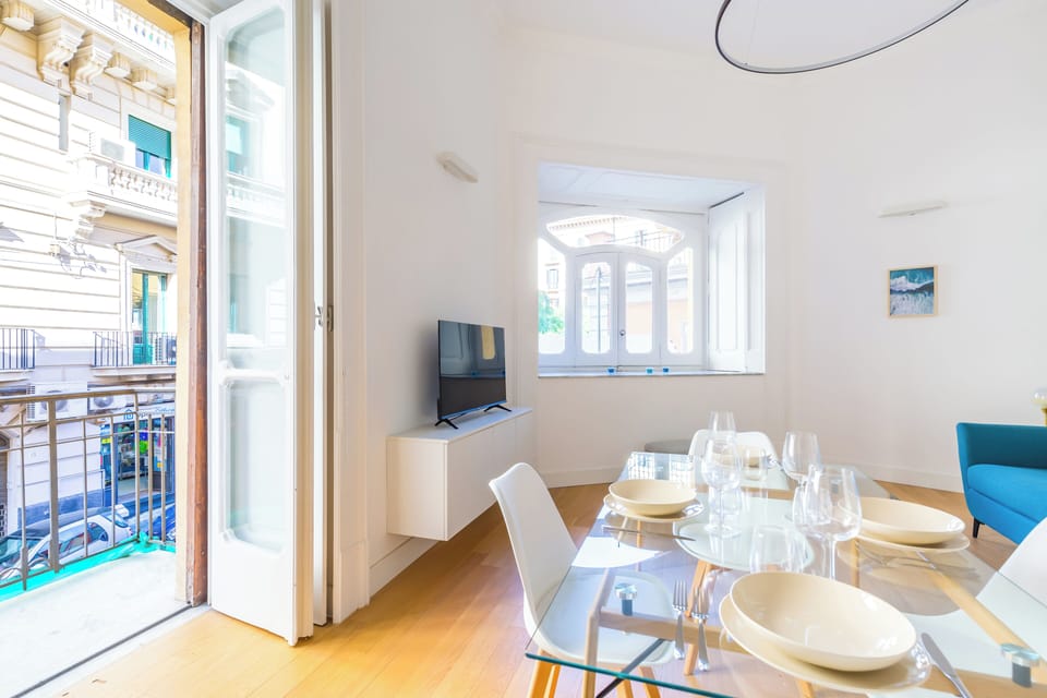 City Apartment | Dining room