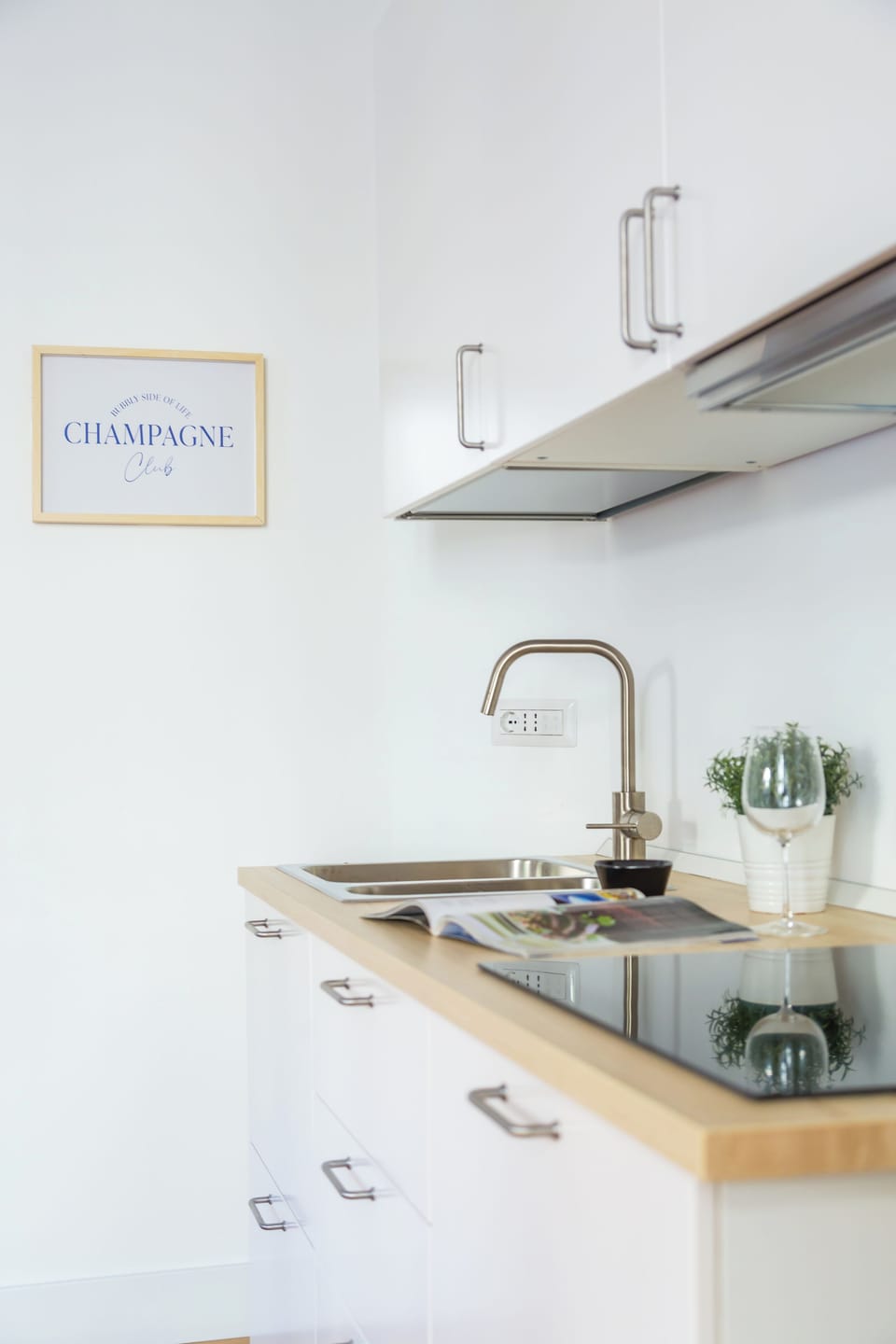 City Apartment | Private kitchen | Espresso maker, full-size fridge, microwave, stovetop