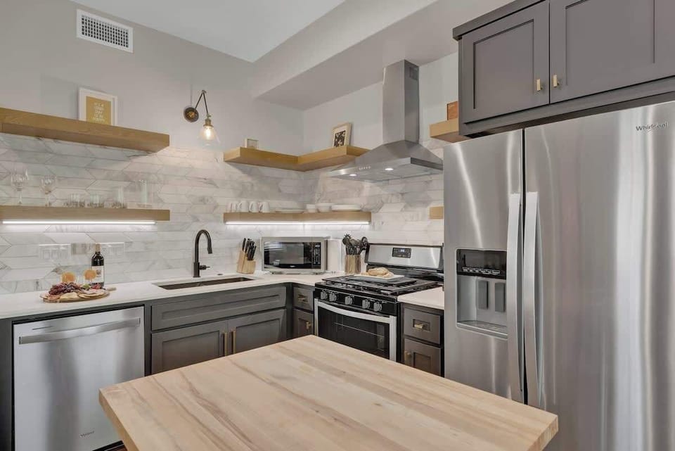 House, Multiple Beds, Hot Tub, City View (215 Mistletoe- Combo) | Private kitchen | Coffee/tea maker