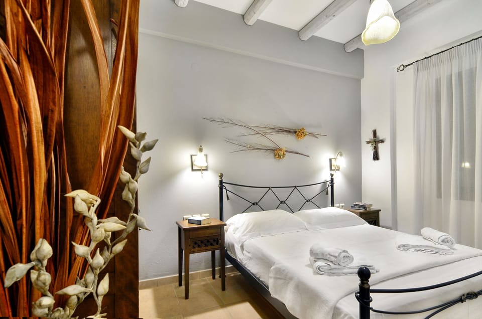Apartment, 1 Bedroom, Sea View | 1 bedroom, in-room safe, desk, soundproofing