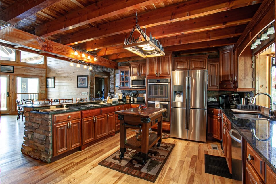 Luxury Cabin | Private kitchen | Full-size fridge, microwave, oven, stovetop