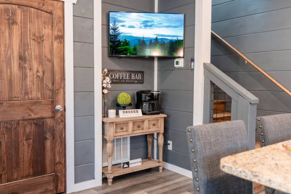 Romantic Cabin | Coffee and/or coffee maker