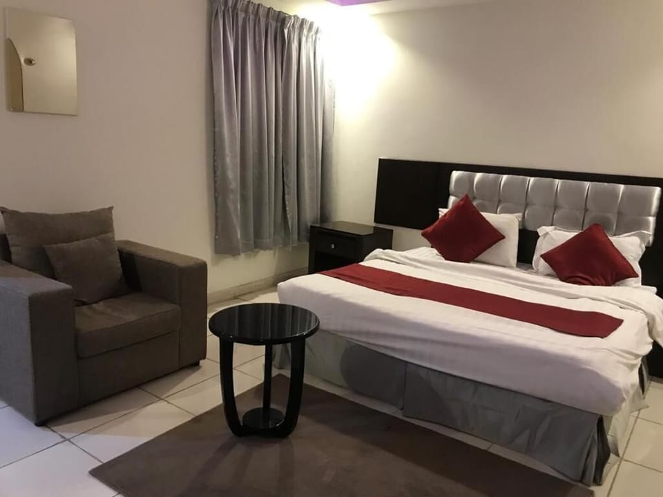 Basic Room | 1 bedroom, Egyptian cotton sheets, premium bedding, pillowtop beds