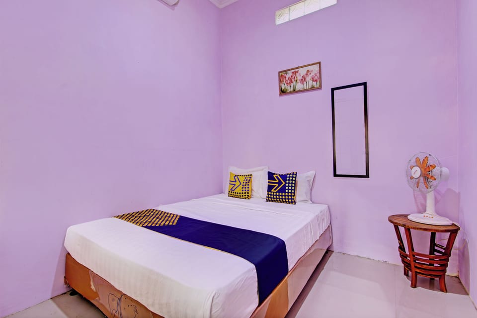 Basic Double Room | Laptop workspace, WiFi (free), bed sheets