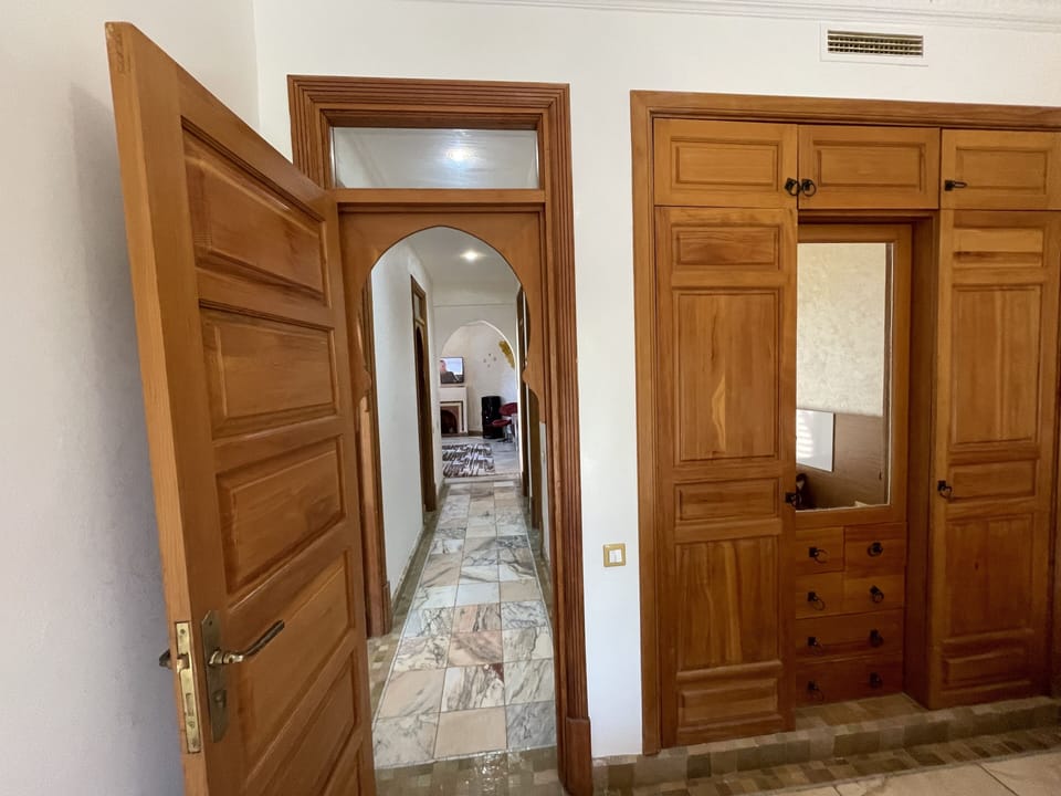 Premium Apartment | 2 bedrooms, blackout drapes, iron/ironing board, free WiFi