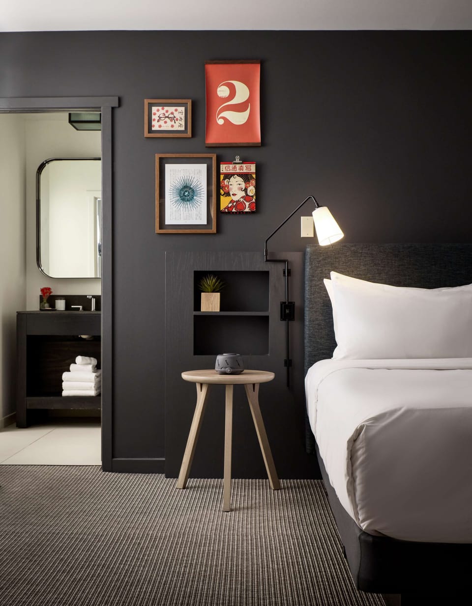 Premium bedding, in-room safe, desk, laptop workspace