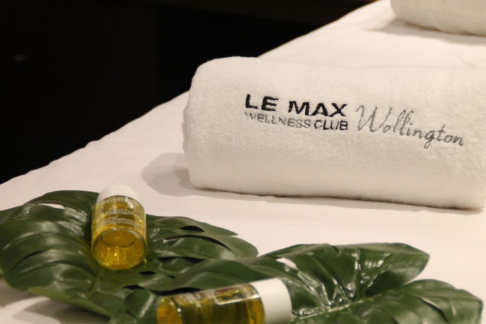 Couples treatment rooms, sauna, hot tub, steam room, Turkish bath