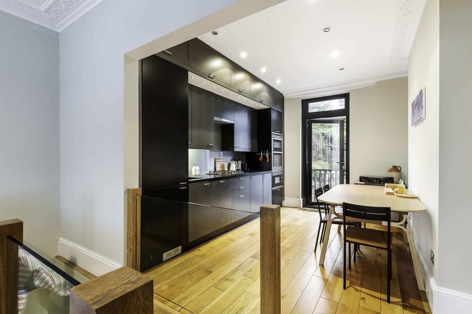 Apartment | Private kitchen | Freezer, dining table