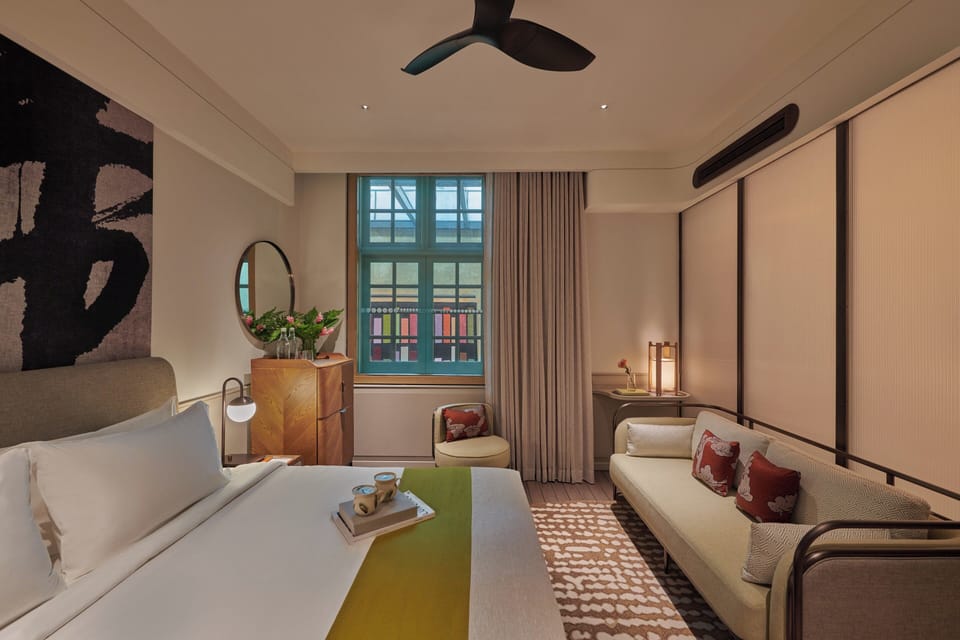 Room, 1 King Bed (Heritage Luxe) | Hypo-allergenic bedding available, down comforters, pillowtop beds