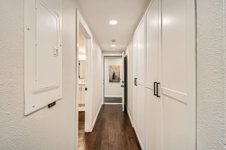 Condo, 2 Bedrooms | Interior