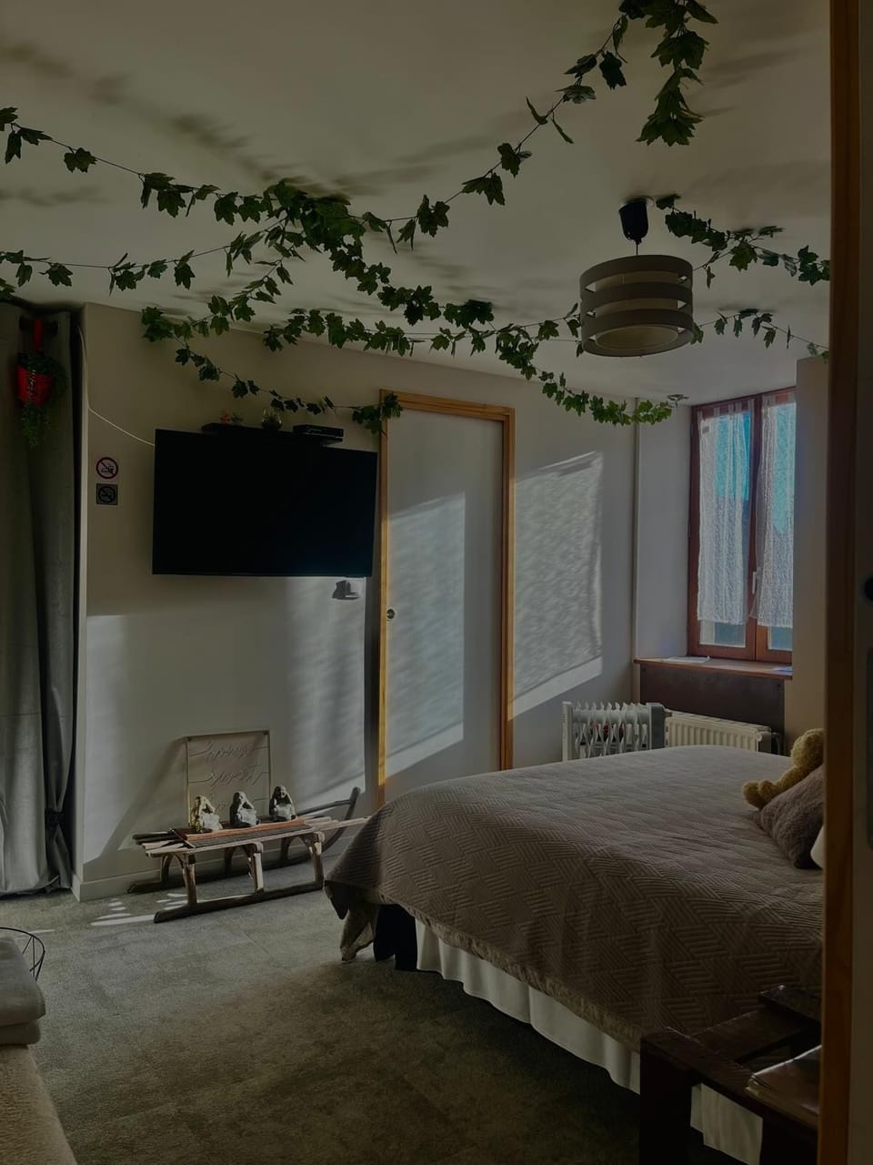 Comfort Double Room | Free WiFi, bed sheets