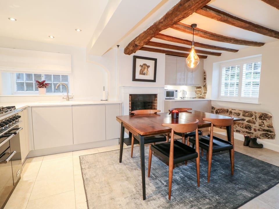 Cottage | Interior
