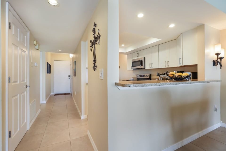 Condo, 2 Bedrooms | Private kitchen | Coffee/tea maker