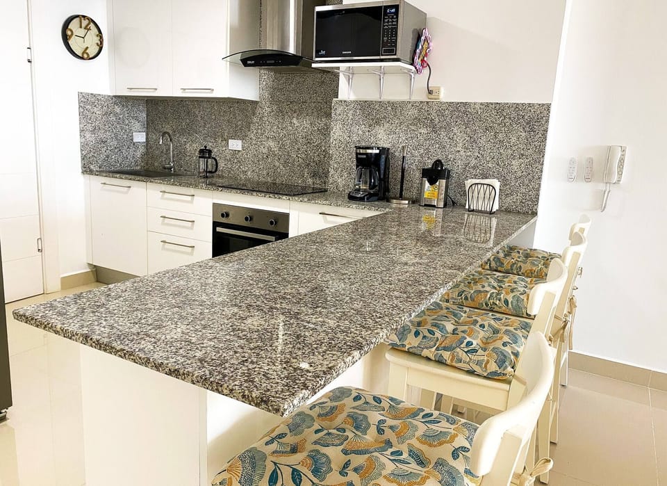 Apartment, 2 Bedrooms, Accessible, Balcony | Private kitchen