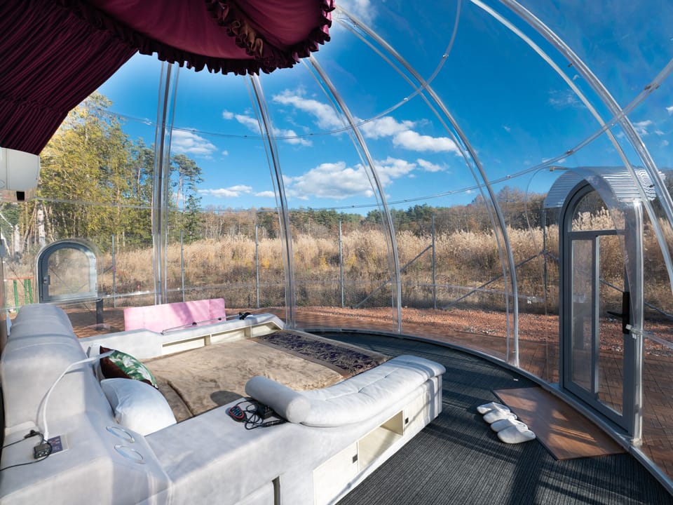 Village Dorm,1 King Size Bed | Blackout drapes, free WiFi, bed sheets