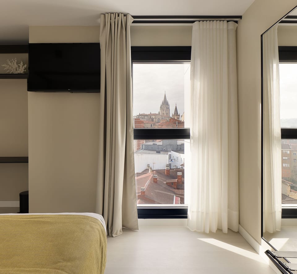 Family Room | Premium bedding, memory foam beds, minibar, in-room safe