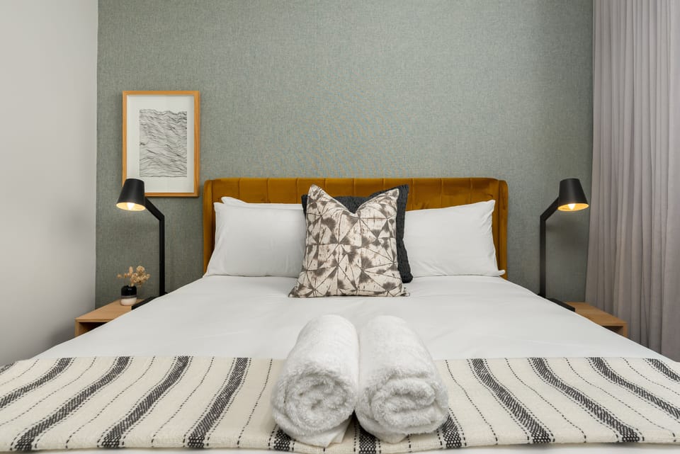 Grand Apartment | 2 bedrooms, laptop workspace, iron/ironing board, free WiFi