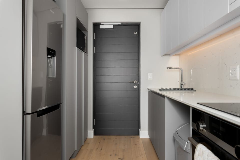 Grand Studio | Private kitchen | Fridge, microwave, oven, stovetop