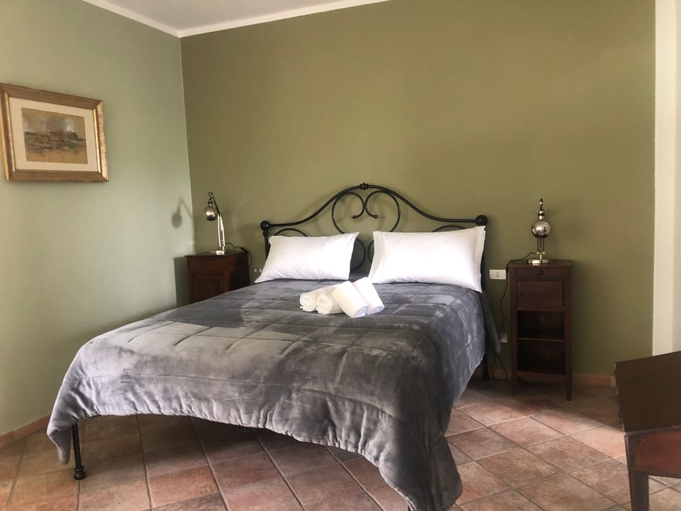 Grand Double Room | Individually decorated, individually furnished, free WiFi, bed sheets
