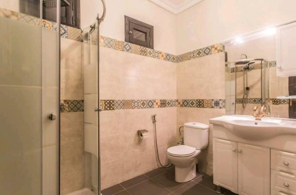 Family Villa | Bathroom | Free toiletries