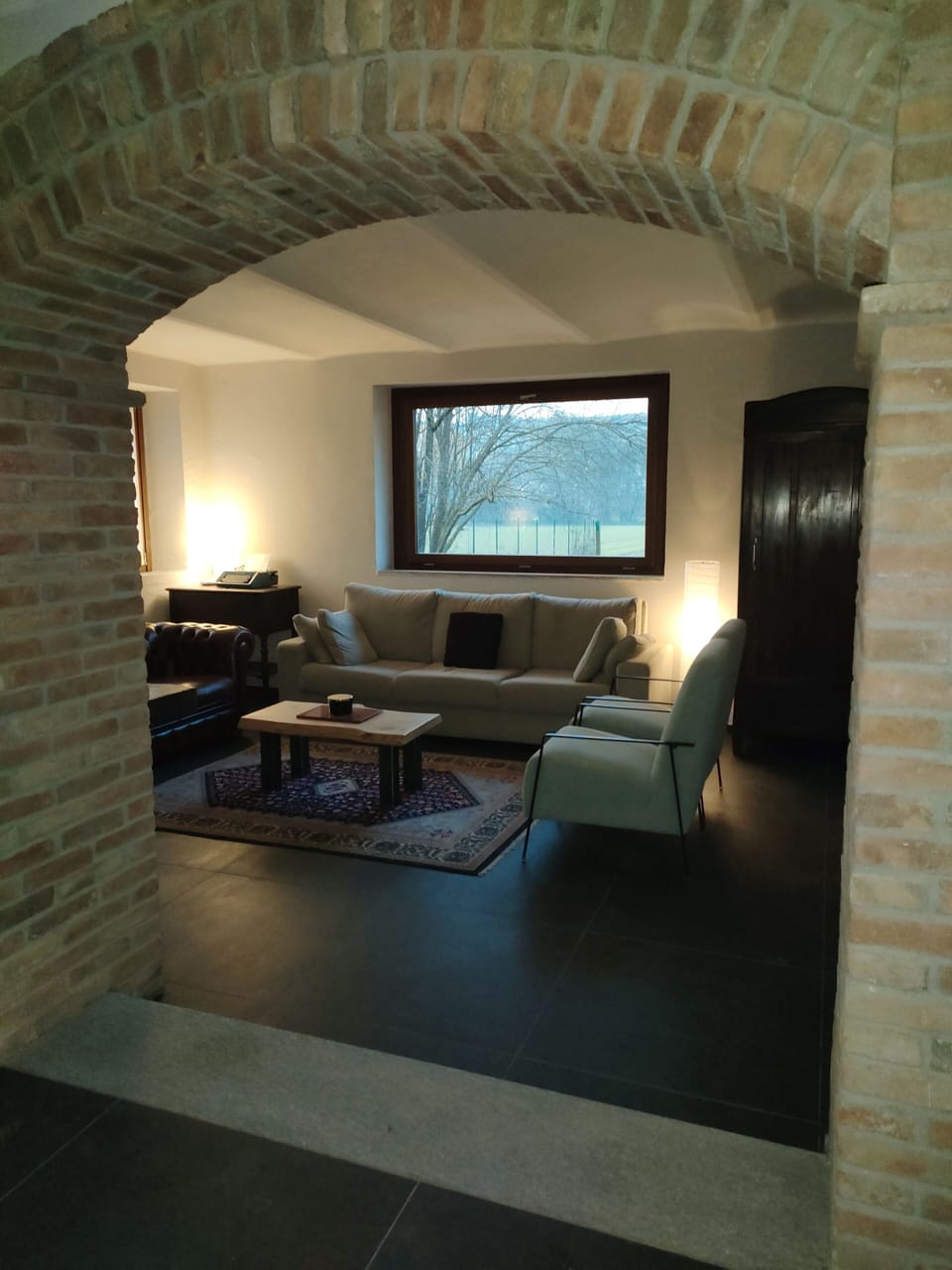 Lobby lounge