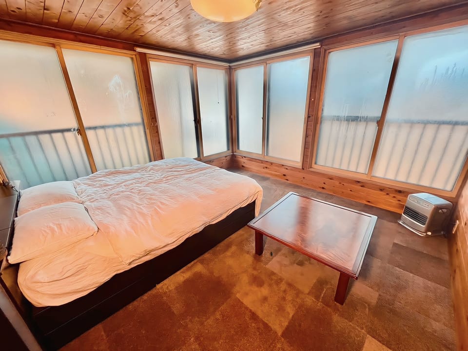 Deluxe Double Room | Bed sheets