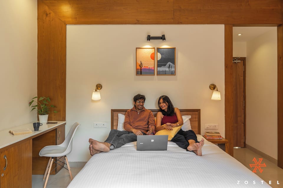 Deluxe Private Room with balcony | Free WiFi