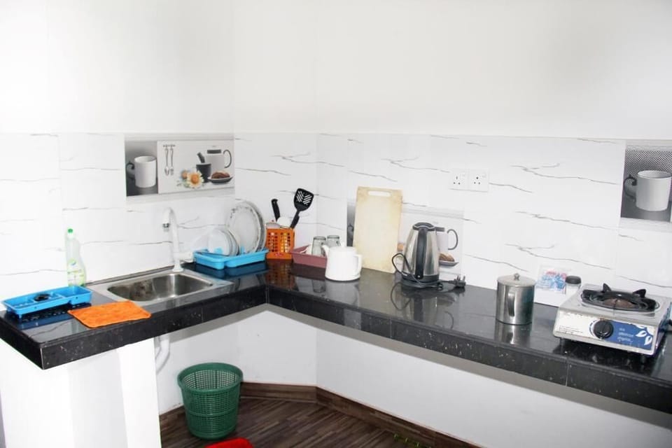 Comfort Room | Private kitchen | Full-size fridge, stovetop, toaster, rice cooker