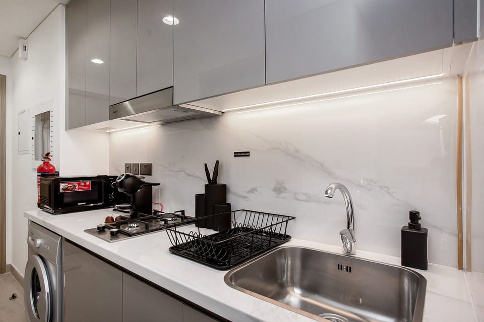 Superior Studio, Balcony | Private kitchen | Mini-fridge, microwave, stovetop, espresso maker