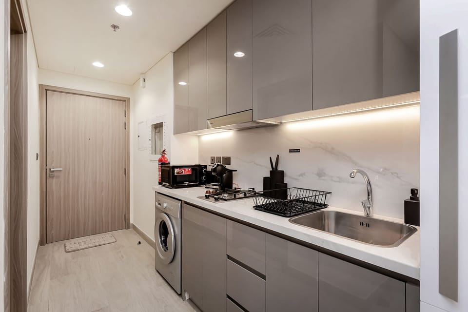 Superior Studio, Balcony | Private kitchen | Mini-fridge, microwave, stovetop, espresso maker