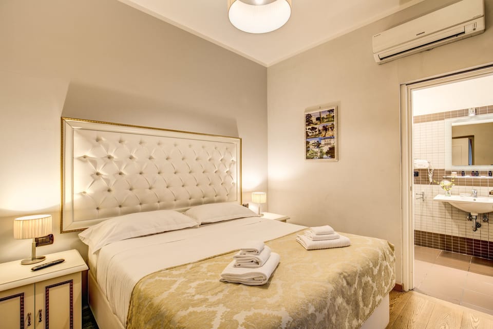 Superior Double or Twin Room | Minibar, in-room safe, desk, soundproofing