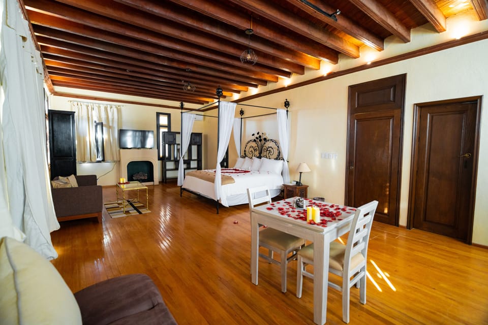 Superior Room | In-room safe, bed sheets