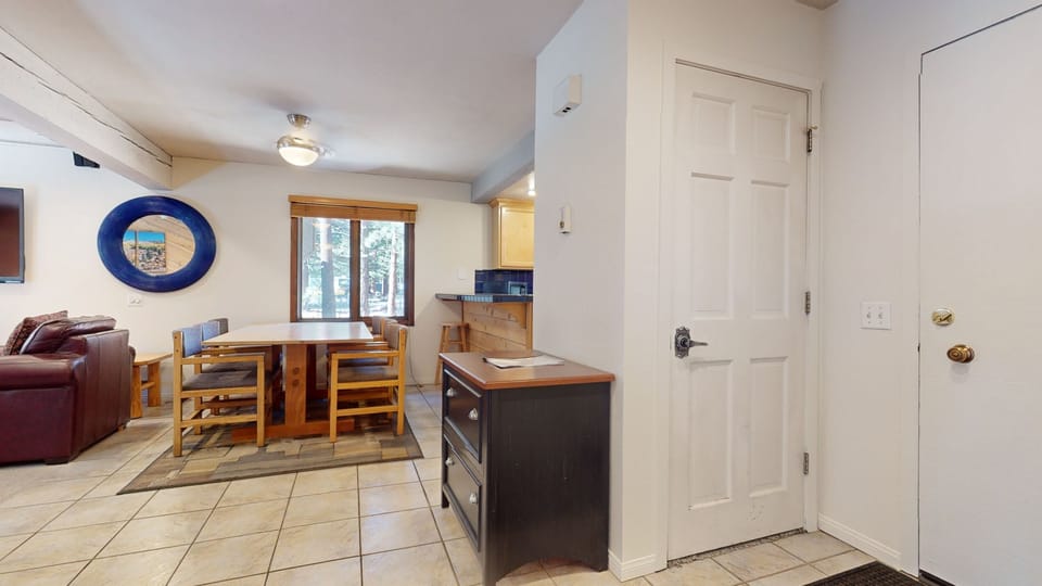 Condo, 1 Bedroom | Interior