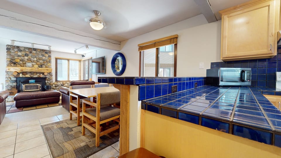 Condo, 1 Bedroom | Private kitchen | Coffee/tea maker, fridge, oven, toaster