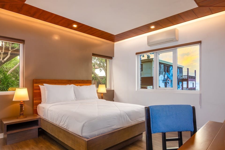 Panoramic Suite | 1 bedroom, premium bedding, Tempur-Pedic beds, minibar