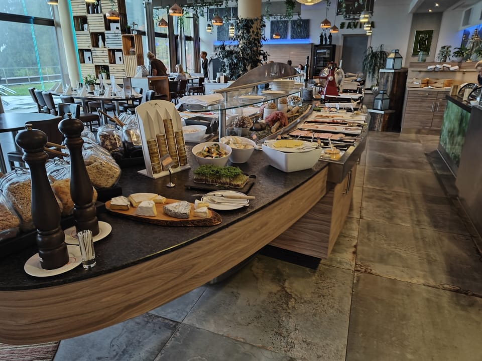 Free daily buffet breakfast