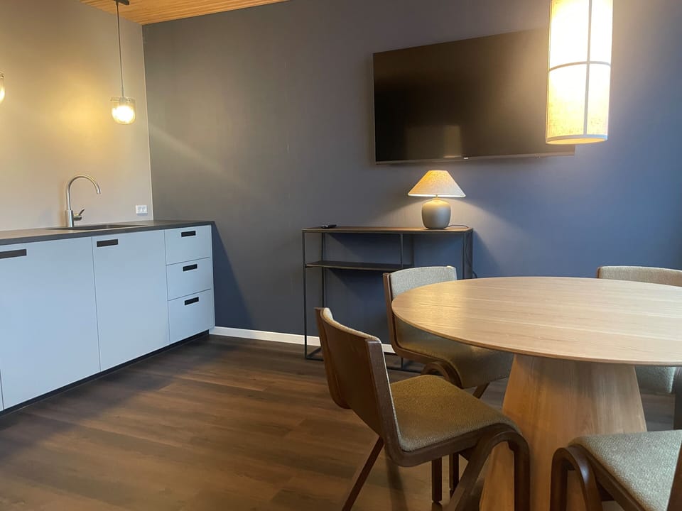 Grand Apartment | Private kitchen | Fridge, microwave, electric kettle, cookware/dishes/utensils