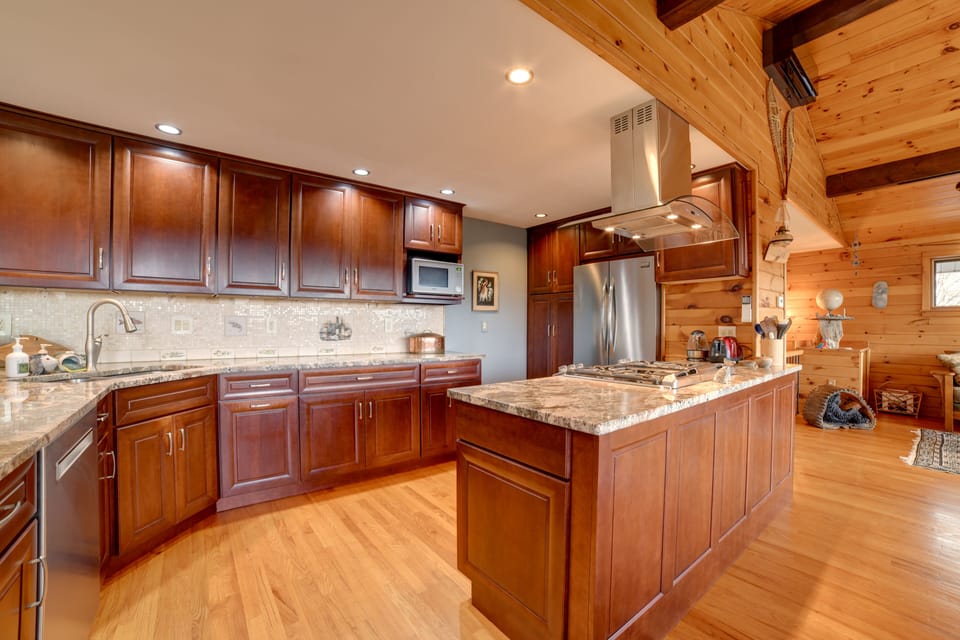 House (4 Bedrooms) | Interior