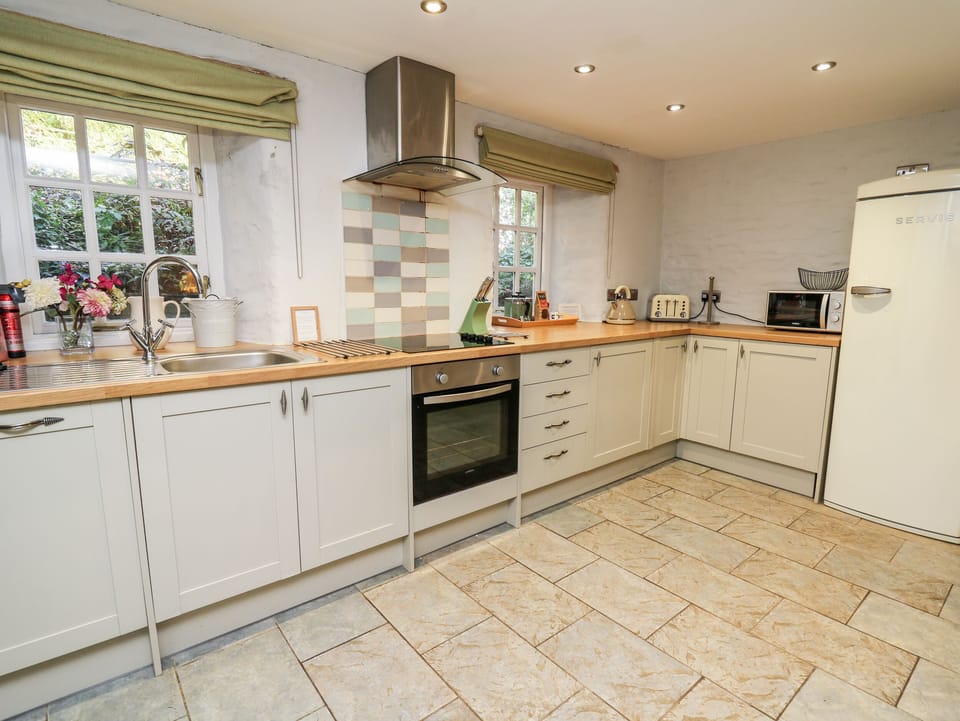 Fridge, dishwasher, electric kettle, toaster