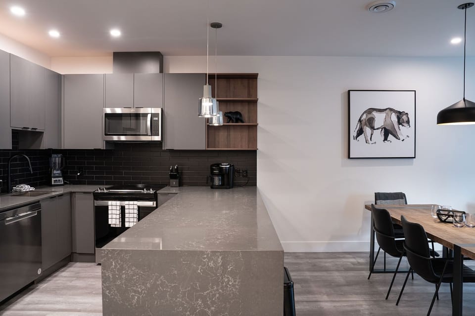 Condo | Private kitchen | Coffee/tea maker, fridge, microwave, oven