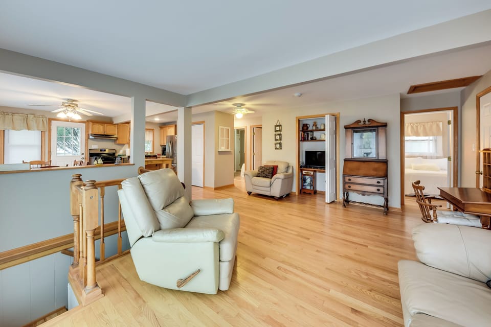 House (4 Bedrooms) | Front of property