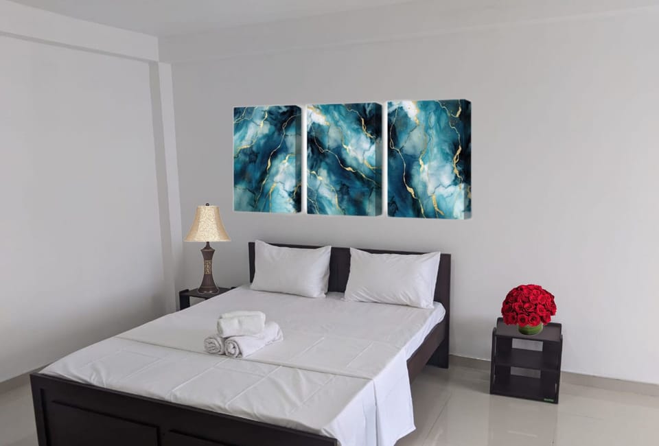 Panoramic Room | Down comforters, memory foam beds, in-room safe, blackout drapes