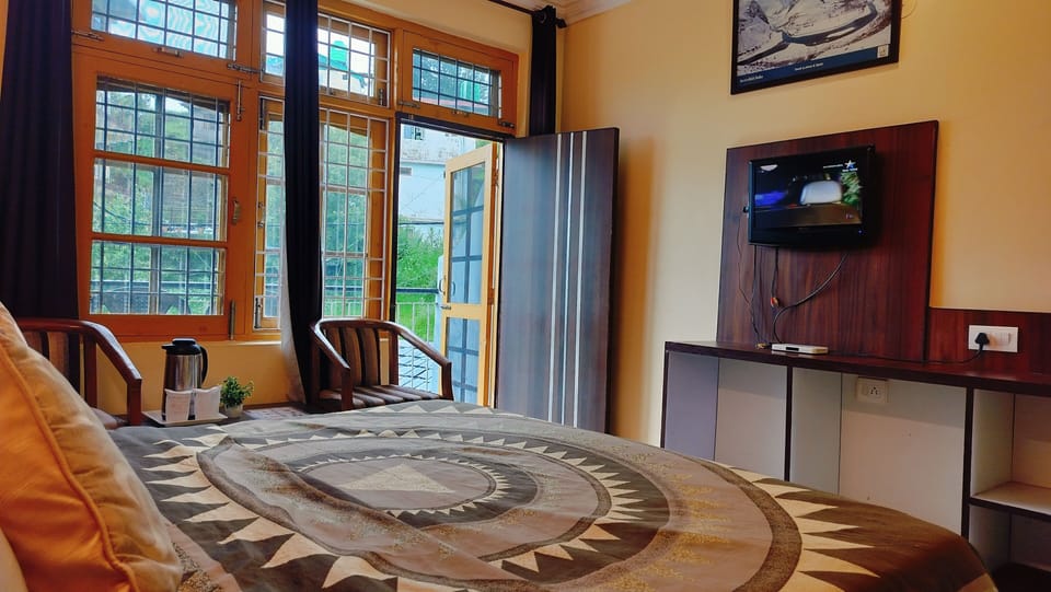 Deluxe Room | Free WiFi, bed sheets