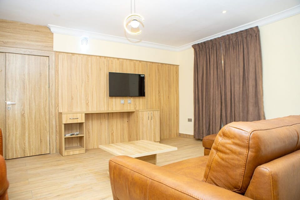 Luxury Suite | 1 bedroom, in-room safe, individually decorated, individually furnished