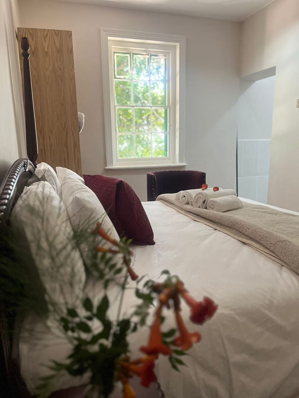 Comfort Room, 1 Queen Bed | Free WiFi