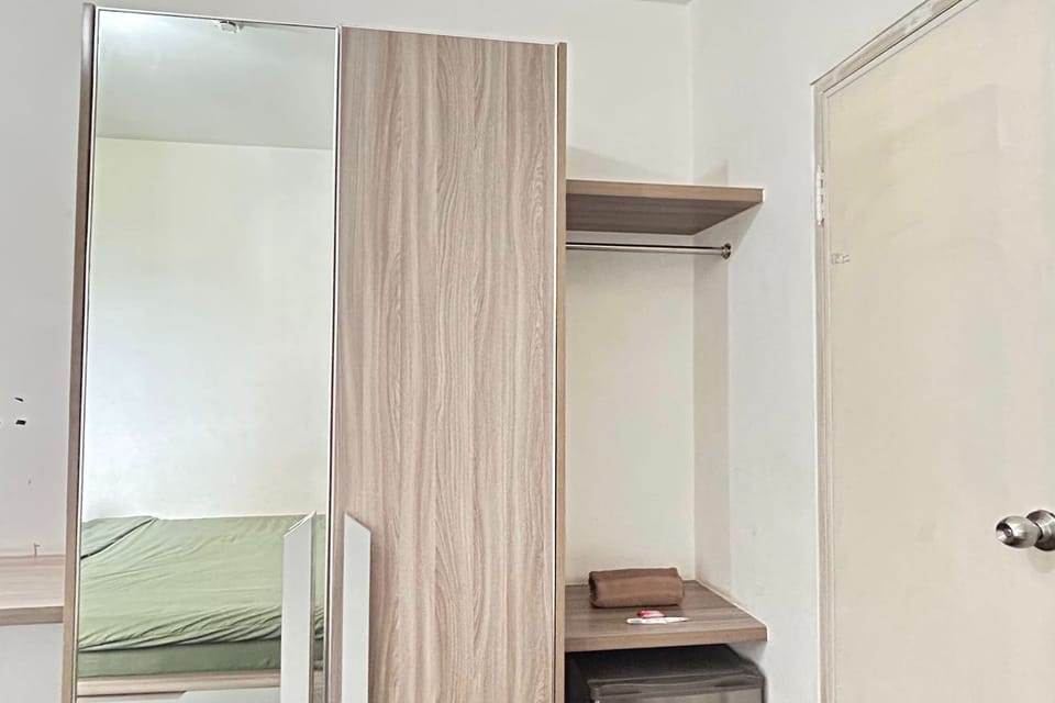 Studio | Desk
