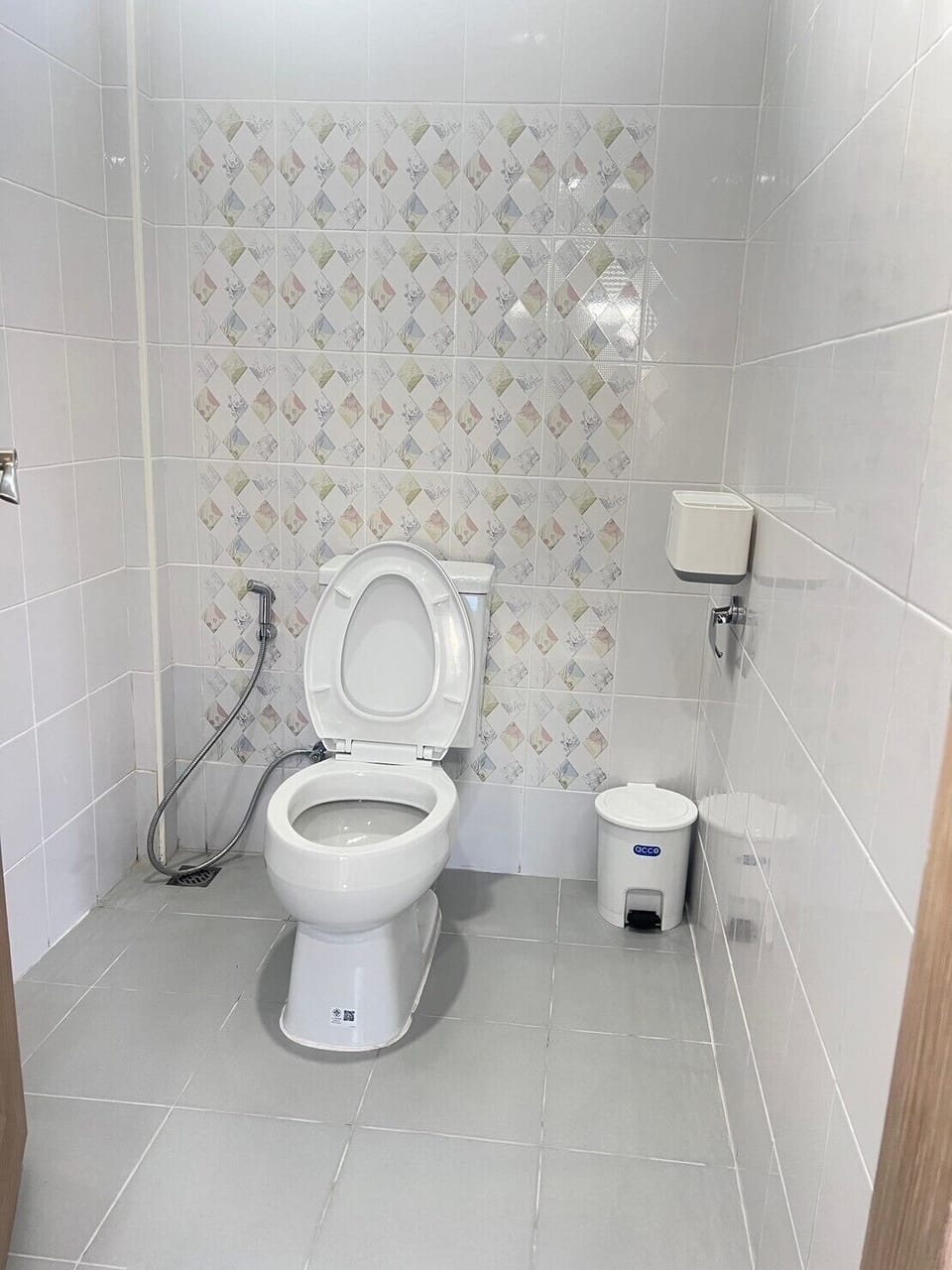 Free toiletries, hair dryer