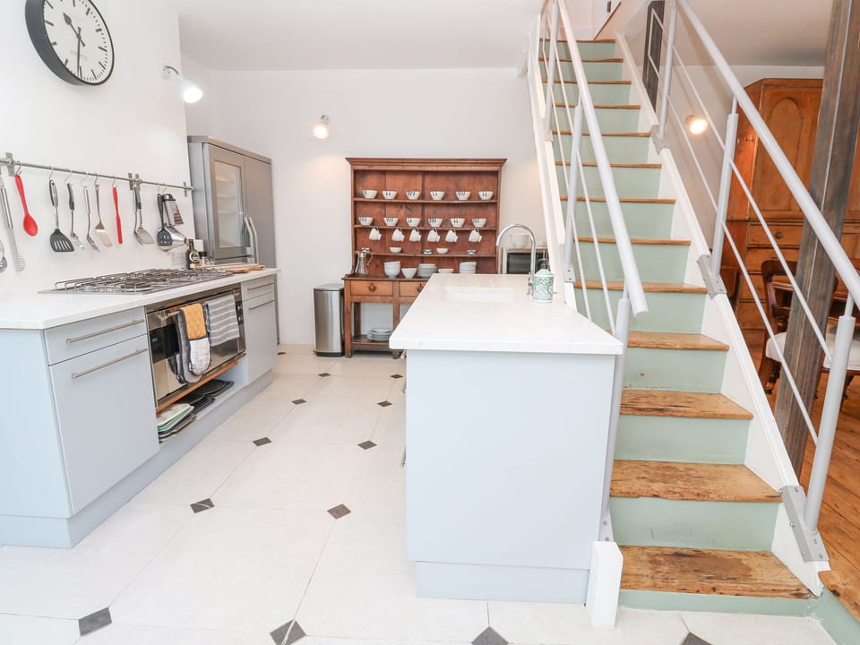 Cottage | Interior